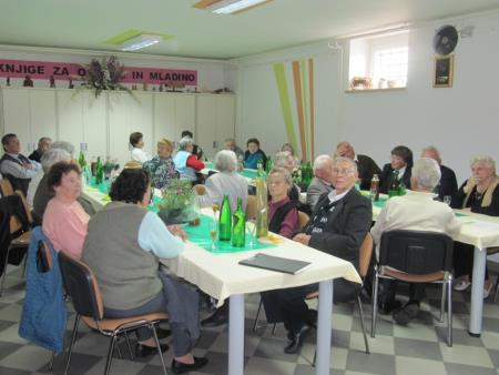 Srečanje starejših občanov Občine Razkrižje starih 70 in več let, maj 2014 1